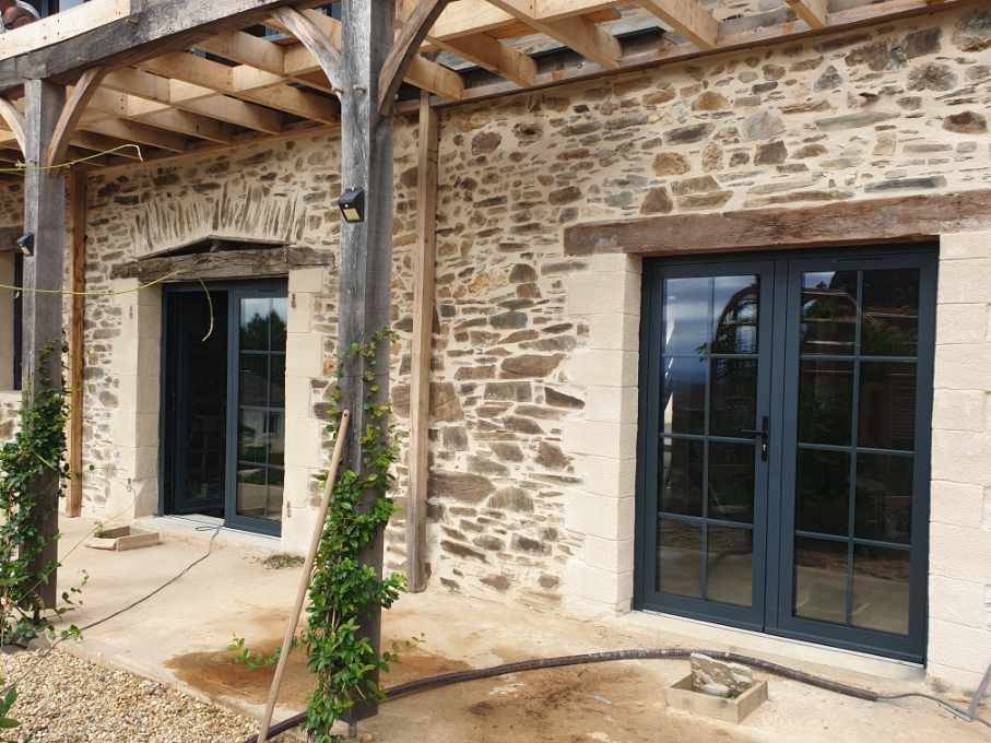 Comment transformer une maison ancienne en maison moderne à Toulouse ?