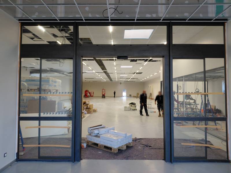 Remplacement de vitrine de local commercial par une entreprise professionnelle à Toulouse (31) en Haute-Garonne