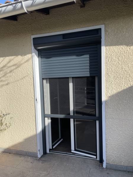 Vente et pose de volet roulant 2-en-1 avec moustiquaire intégrée à Labège (31) en Haute-Garonne