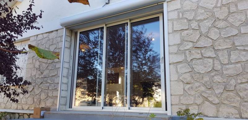 Artisan menuisier pour fenetres aluminium sur mesure à bon prix à Gourdon (46) dans le Lot